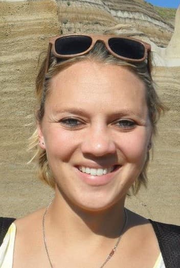 Ms Nicci Van der Merwe